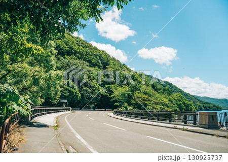 夏の十和田湖周辺の景色 130925737