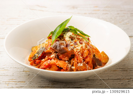 茄子とパンチェッタのトマトソーススパゲッティー 130929615