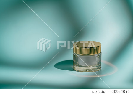 Glass skincare cream jar Glass skincare cream jar 130934050