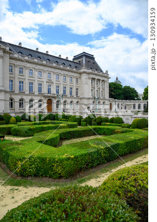 Royal Palace of Brussels, official palace of the King and Queen of the Belgians in the centre of Brussels, Belgium 130934159