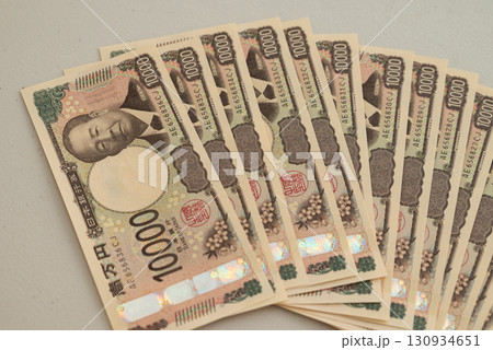 2024年新札・渋沢栄一1万円札札束 130934651