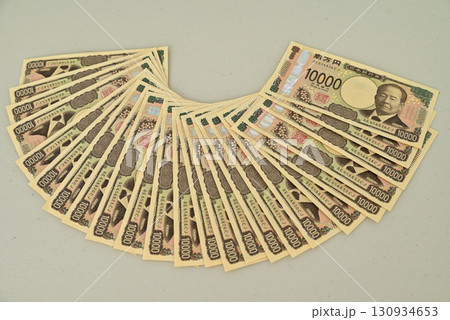 2024年新札・渋沢栄一1万円札札束 130934653