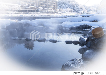 雪景色の三朝温泉 雪景色の三朝温泉 130938730