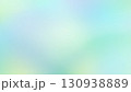 グリーン系のグラデーション背景素材 130938889