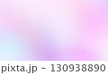 ピンク〜パープルのグラデーション背景素材 130938890