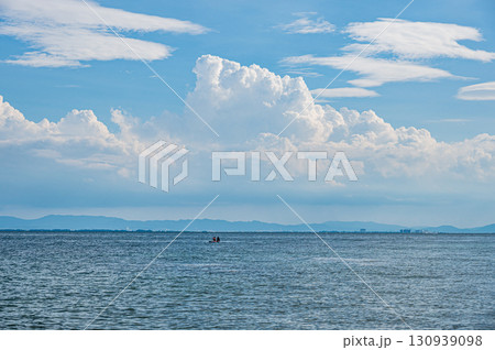 琵琶湖風景　滋賀県大津市北小松 130939098