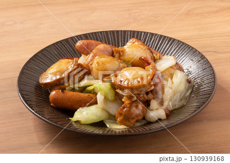 帆立とウィンナー キャベツ炒め 帆立とウィンナー キャベツ炒め 130939168