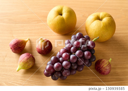 梨　葡萄　無花果 130939385