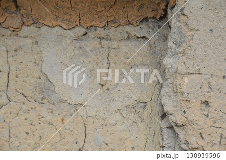 土壁(歴史的風土特別保存地区/奈良県奈良市) 土壁(歴史的風土特別保存地区/奈良県奈良市) 130939596