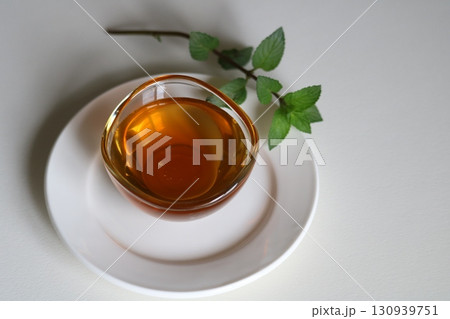 美味しい蜂蜜　栄養　健康 130939751