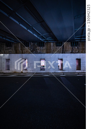 恵比寿の夜 130942325