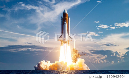 飛び立つロケット 130942404