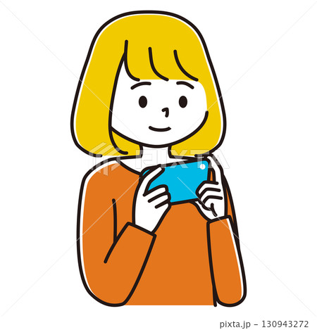 スマホでゲームをする女性のイラスト スマホでゲームをする女性のイラスト 130943272