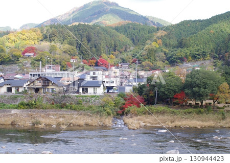 安芸太田町加計の秋の景色 130944423