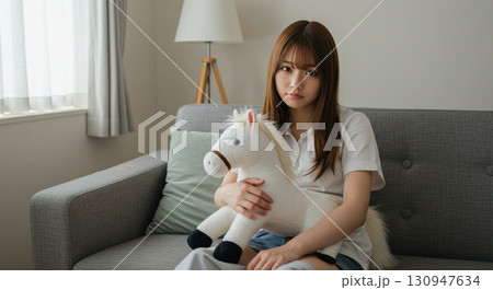 白いぬいぐるみと夏の午後 白いぬいぐるみと夏の午後 130947634