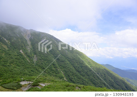 登山道から見た景色 登山道から見た景色 130948193