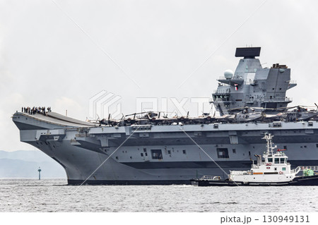 来日して東京湾浦賀水道を航行するイギリス(英国)海軍航空母艦プリンス・オブ・ウエールズ 来日して東京湾浦賀水道を航行するイギリス(英国)海軍航空母艦プリンス・オブ・ウエールズ 130949131