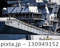 神奈川県横須賀米海軍基地に停泊中のイギリス（英国）海軍航空母艦プリンス・オブ・ウエールズ 130949152