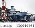 神奈川県横須賀米海軍基地に停泊中のイギリス（英国）海軍航空母艦プリンス・オブ・ウエールズ 130949161