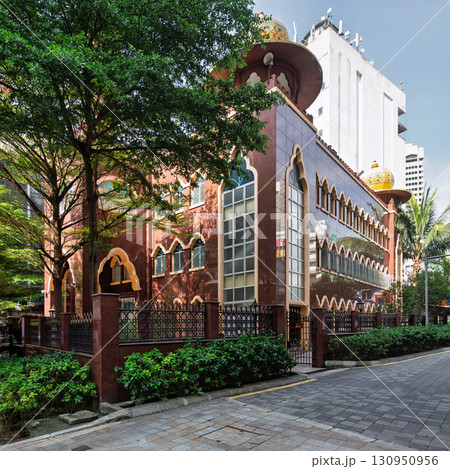 India Mosque, a prominent religious landmark with distinctive architecture in Kuala Lumpur, Malaysia, amidst an urban setting 130950956