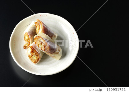 北京ダックを黒背景で撮影 北京ダックを黒背景で撮影 130951721