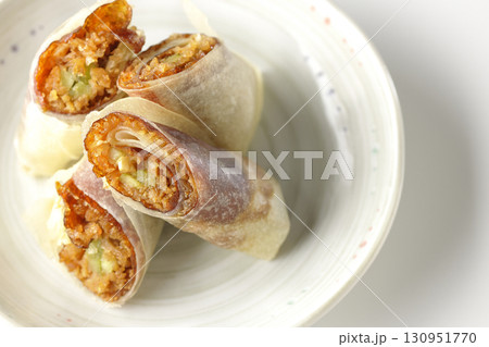 北京ダックを白背景で撮影 130951770