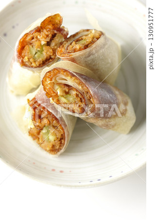 北京ダックを白背景で撮影 130951777