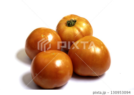 Very large bicolor striped tomato 'Lycopersicon esculentum' "Northern Lights". 130953094