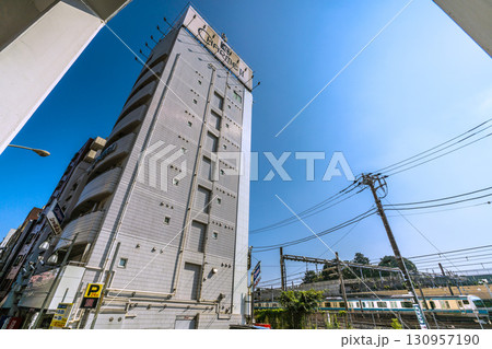 日本の東京都市景観 鶯谷駅前のホテル街。ホテル シャルム鶯谷Ⅱなどを望む。(P24H満)…=17日 日本の東京都市景観 鶯谷駅前のホテル街。ホテル シャルム鶯谷Ⅱなどを望む。(P24H満)…=17日 130957190