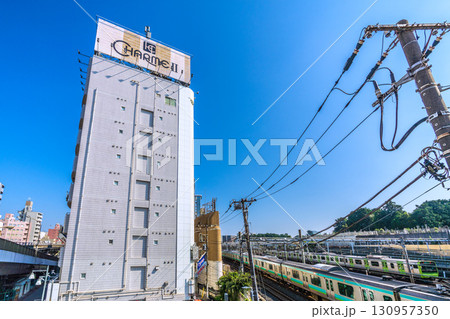 日本の東京都市景観 鶯谷駅前のホテル街。ホテル シャルム鶯谷Ⅱなどを望む。(P24H満)…=17日 日本の東京都市景観 鶯谷駅前のホテル街。ホテル シャルム鶯谷Ⅱなどを望む。(P24H満)…=17日 130957350