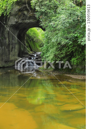 農溝の滝(亀岩の洞窟) 130959613