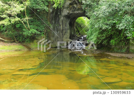 農溝の滝(亀岩の洞窟) 130959633