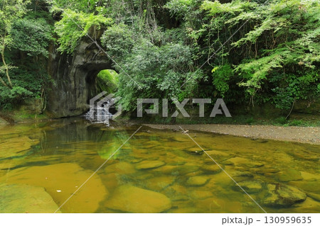 農溝の滝(亀岩の洞窟) 130959635