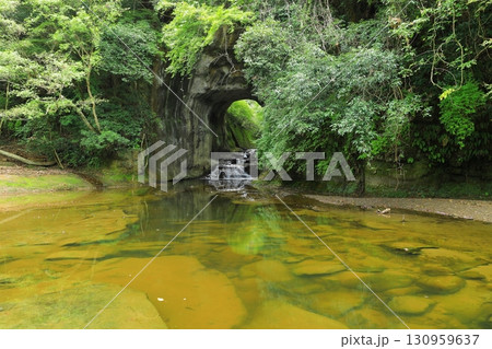 農溝の滝(亀岩の洞窟) 130959637