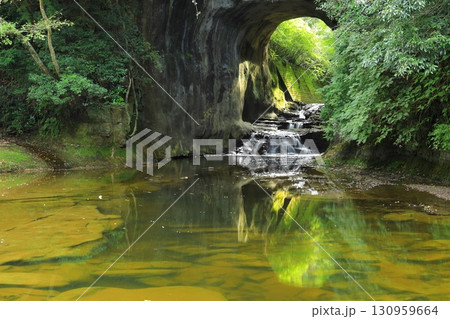 農溝の滝(亀岩の洞窟) 農溝の滝(亀岩の洞窟) 130959664