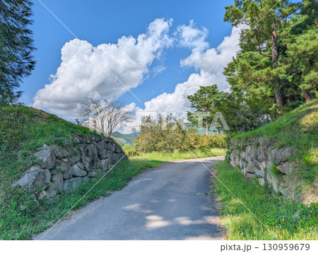 長野県上田市にある真田氏館跡の大手門跡 長野県上田市にある真田氏館跡の大手門跡 130959679