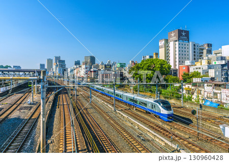 日本の東京都市景観 鶯谷駅前のホテル街などを望む。奥に元三島神社が見える=17日 日本の東京都市景観 鶯谷駅前のホテル街などを望む。奥に元三島神社が見える=17日 130960428