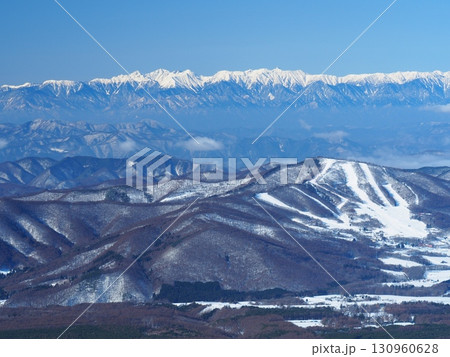 四阿山から望む冬の北アルプス・槍ヶ岳と穂高連峰 130960628