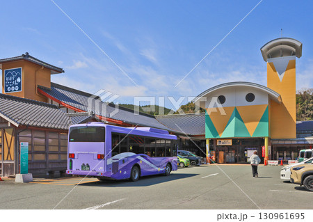 福岡県田川郡添田町にある道の駅歓遊舎ひこさんとBRTバス 福岡県田川郡添田町にある道の駅歓遊舎ひこさんとBRTバス 130961695