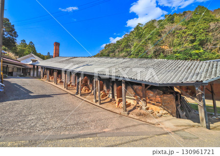 大分県日田市の山間にある小鹿田焼の里登り窯 130961721