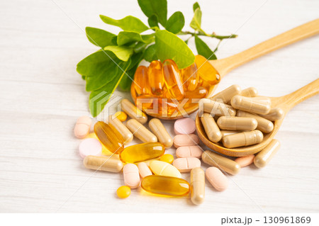 Alternative medicine herbal organic capsule drug herb. Alternative medicine herbal organic capsule drug herb. 130961869