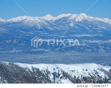 四阿山から望む冬の妙高山・火打山・黒姫山 四阿山から望む冬の妙高山・火打山・黒姫山 130961877