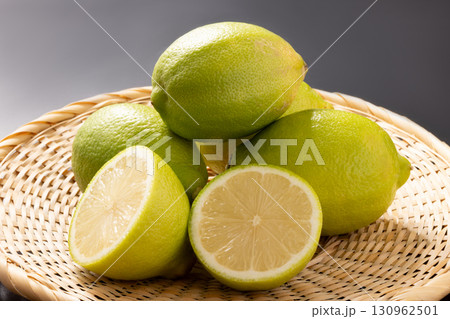 ［高知県産］グリーンレモン 130962501