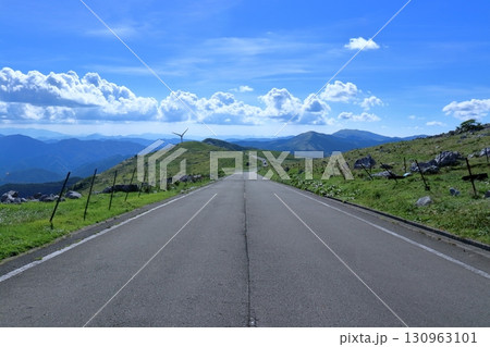 爽快なドライブルート 晩夏 (四国カルスト) 爽快なドライブルート 晩夏 (四国カルスト) 130963101