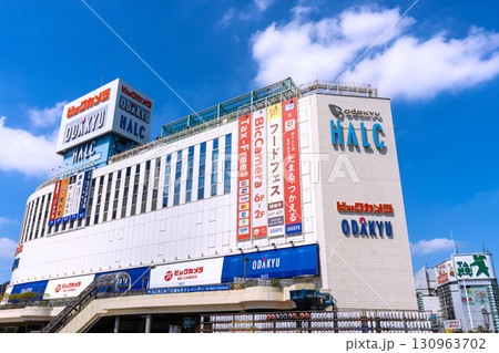 日本の東京都市景観9月17日。ビックカメラや小田急ハルクなどを望む… 日本の東京都市景観9月17日。ビックカメラや小田急ハルクなどを望む… 130963702