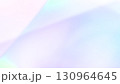 淡いオーロラのようなグラデーションの背景素材 130964645