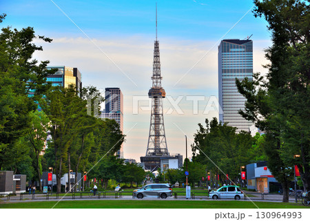 《愛知県》名古屋都市風景 久屋大通公園と名古屋テレビ塔の夕景 《愛知県》名古屋都市風景 久屋大通公園と名古屋テレビ塔の夕景 130964993