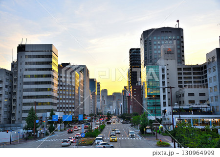 《愛知県》名古屋都市風景　桜通の夕景 130964999