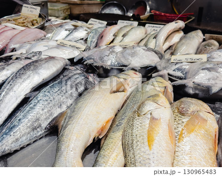 ウェットマーケット 魚売り場 海外 ウェットマーケット 魚売り場 海外 130965483