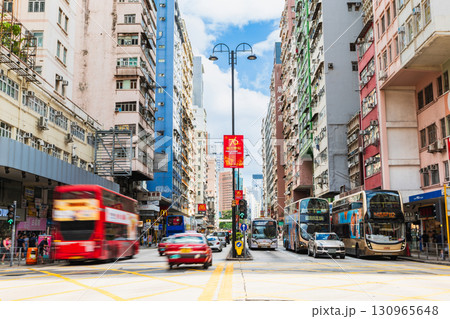 香港　ネイザンロード　※一部ソフトフォーカス 130965648